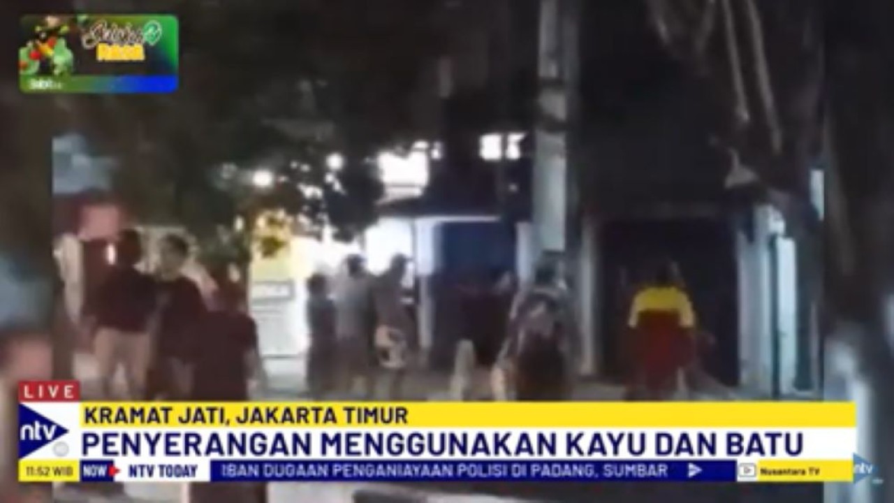 Dua kelompok warga di Kramat Jati terlibat bentrokan/tangkapan layar NTV