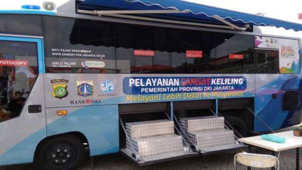 Ilustrasi. Direktorat Lalu Lintas Polda Metro Jaya memfasilitasi masyarakat yang ingin membayar pajak kendaraan bermotor melalui layanan Samsat Keliling. (Foto: Istimewa)