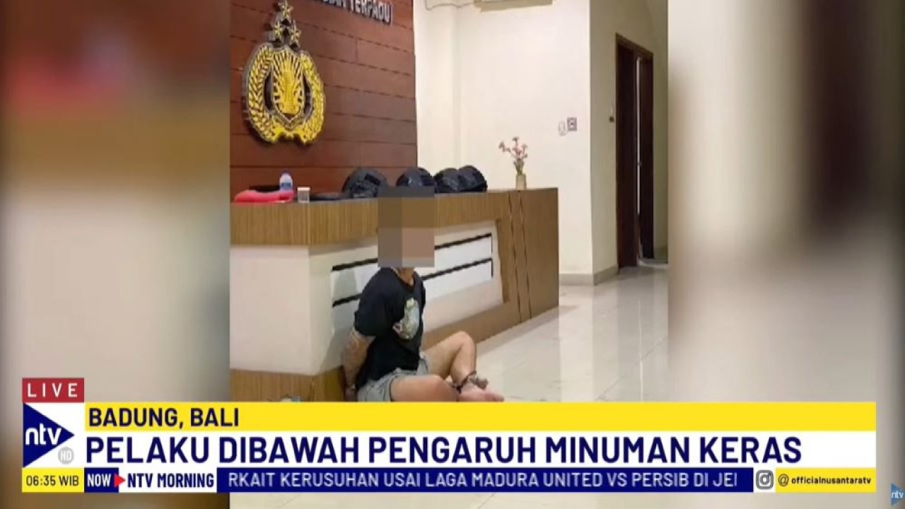 Turis asal Brasil ditangkap petugas dari Polsek Kuta Selatan setelah mengamuk dan merusak kafe C di Jalan Uluwatu II, Jimbaran, Kuta Selatan, Badung, Bali.
