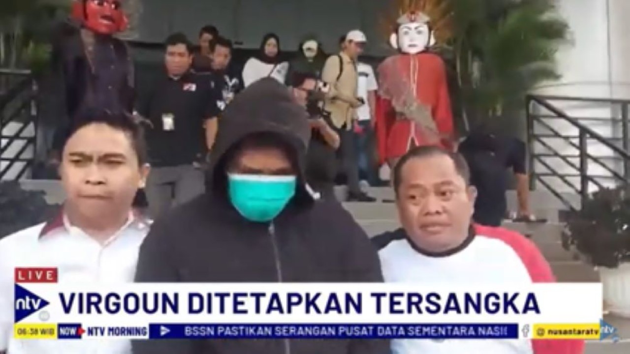 Virgoun dibawa penyidik Satres Narkoba Jakarta Barat ke BNN DKI Jakarta untuk mengajukan asesmen