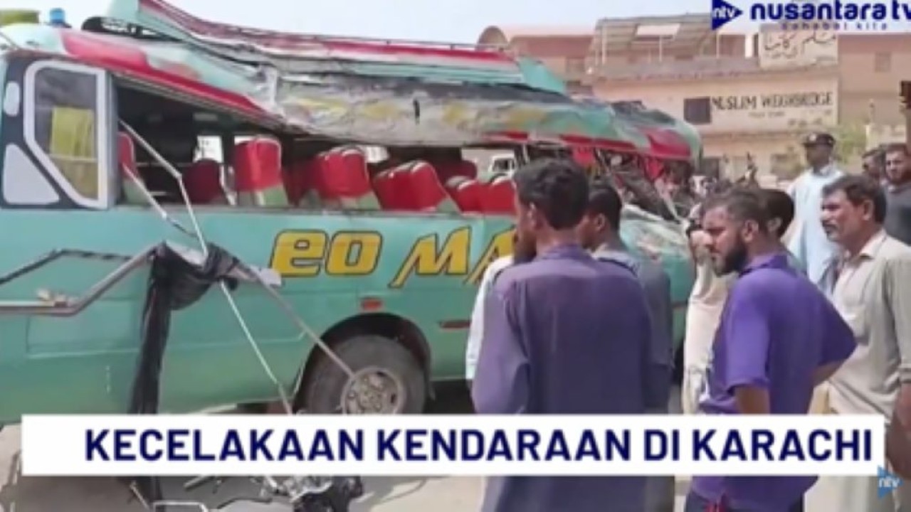 Kondisi bus yang menabrak truk rusak parah/tangkapan layar NTV