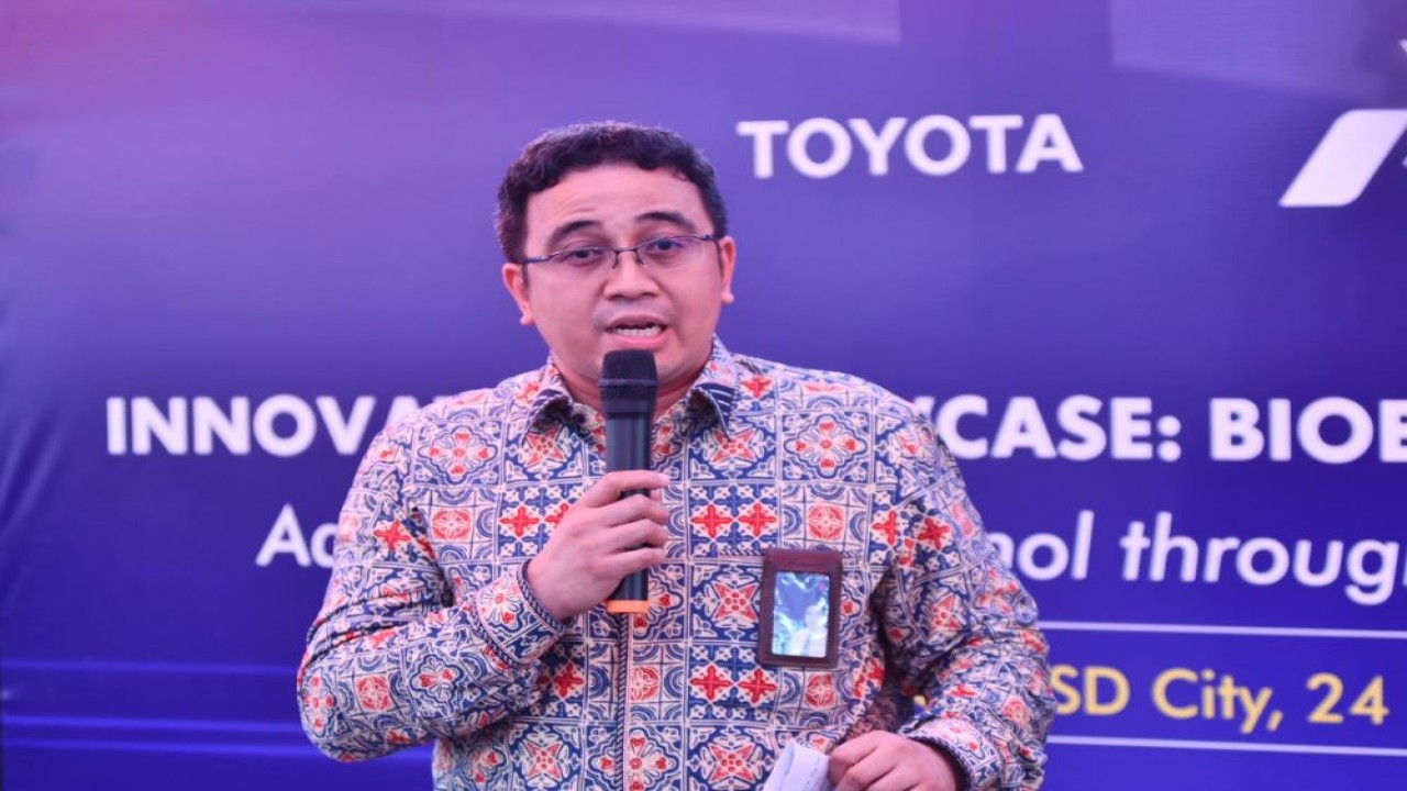 SVPTechnology & Innovation Pertamina Oki Muraza memberikan sambutan pada acara Pengisian Perdana Bioethanol Sorgum Pertamina & Toyota yang diselenggarakan di ICE BSD, Tangerang pada Rabu (24/7/2024)/Foto: Istimewa