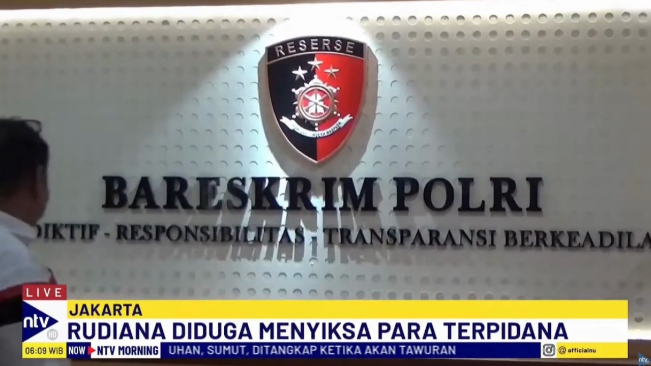 Iptu Rudiana dilaporkan ke Bareskrim Polri oleh tim kuasa hukum dari tujuh terpidana yang divonis seumur hidup dalam kasus pembunuhan Vina dan Eky, di Cirebon, pada 2016.