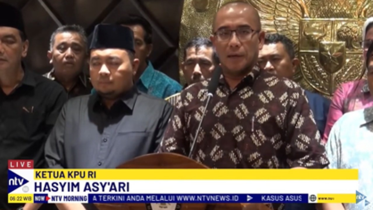 Hasyim Asy'ari memberikan keterangan pers usai dipecat dari jabatan Ketua KPU oleh DKPP/tangkapan layar NTV