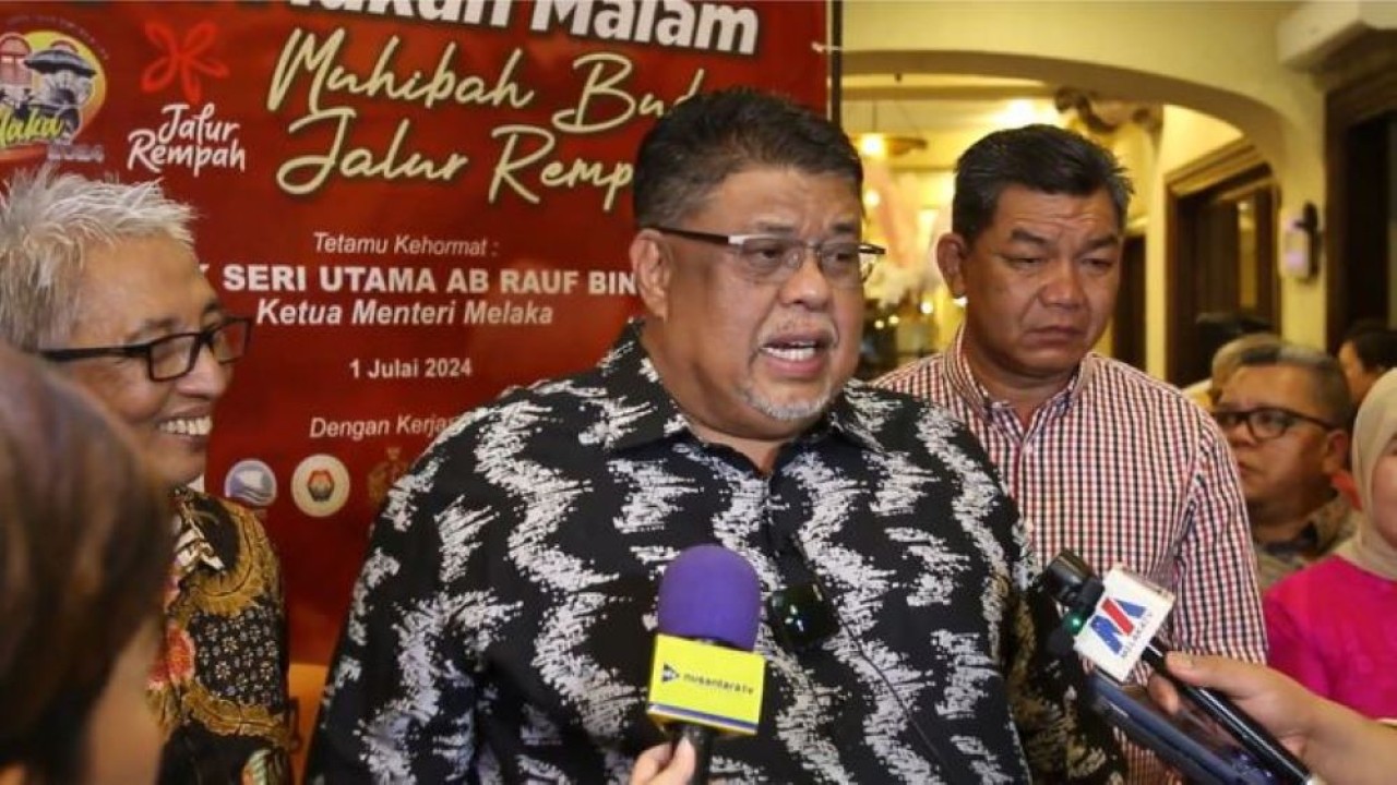 Ketua Menteri Melaka, Datuk Seri Utama AB Rauf Bin Yusoh memberikan keterangan pers saat acara Muhibah Budaya Jalur Rempah (MBJR) 2024 di Melaka/istimewa