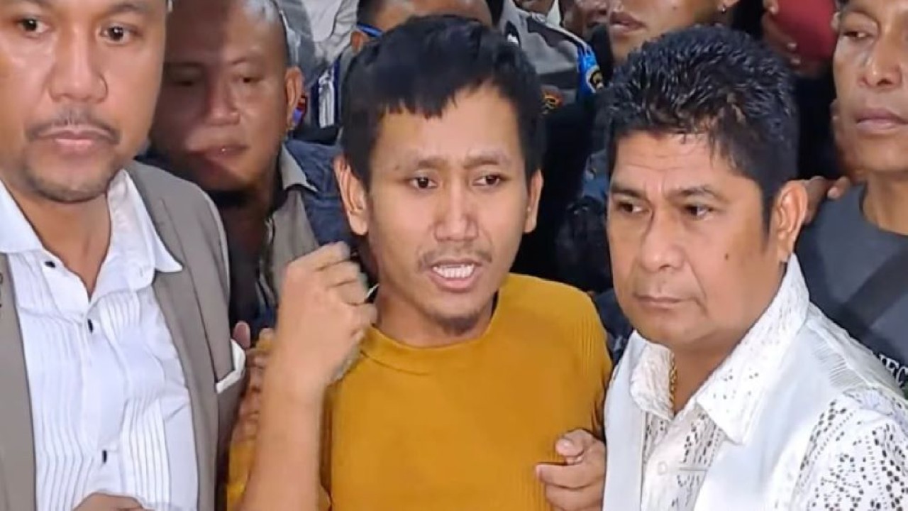 Pegi Setiawan memberikan keterangan pers usai dibebaskan dari tahanan di Polda Jabar/ist