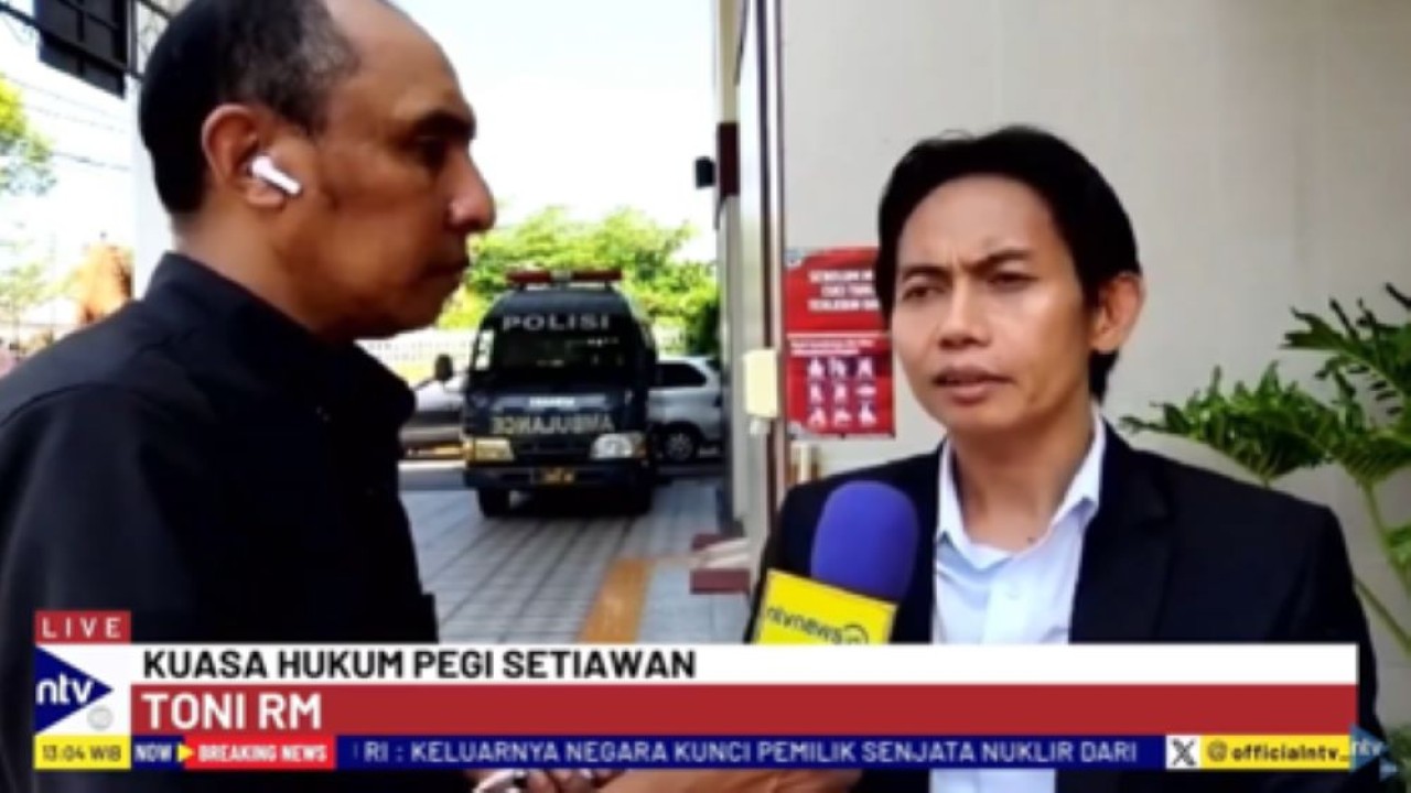 Penasihat Hukum Pegi Setiawan, Toni RM saat diwawancara NusantaraTV/tangkapan layar NTV