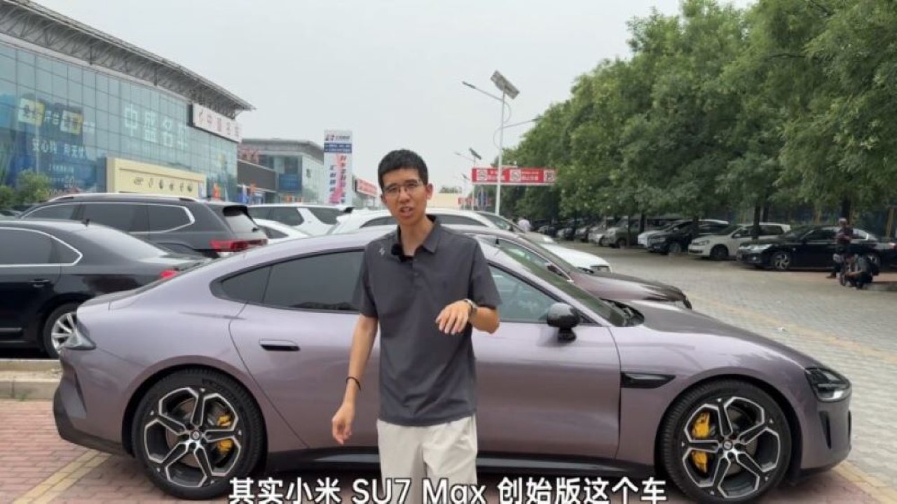 Seorang blogger bernama Li Dazhui merilis sebuah video yang memperlihatkan dirinya menjual Xiaomi SU7 Max Founders Edition miliknya. (Foto: Gizmochina)