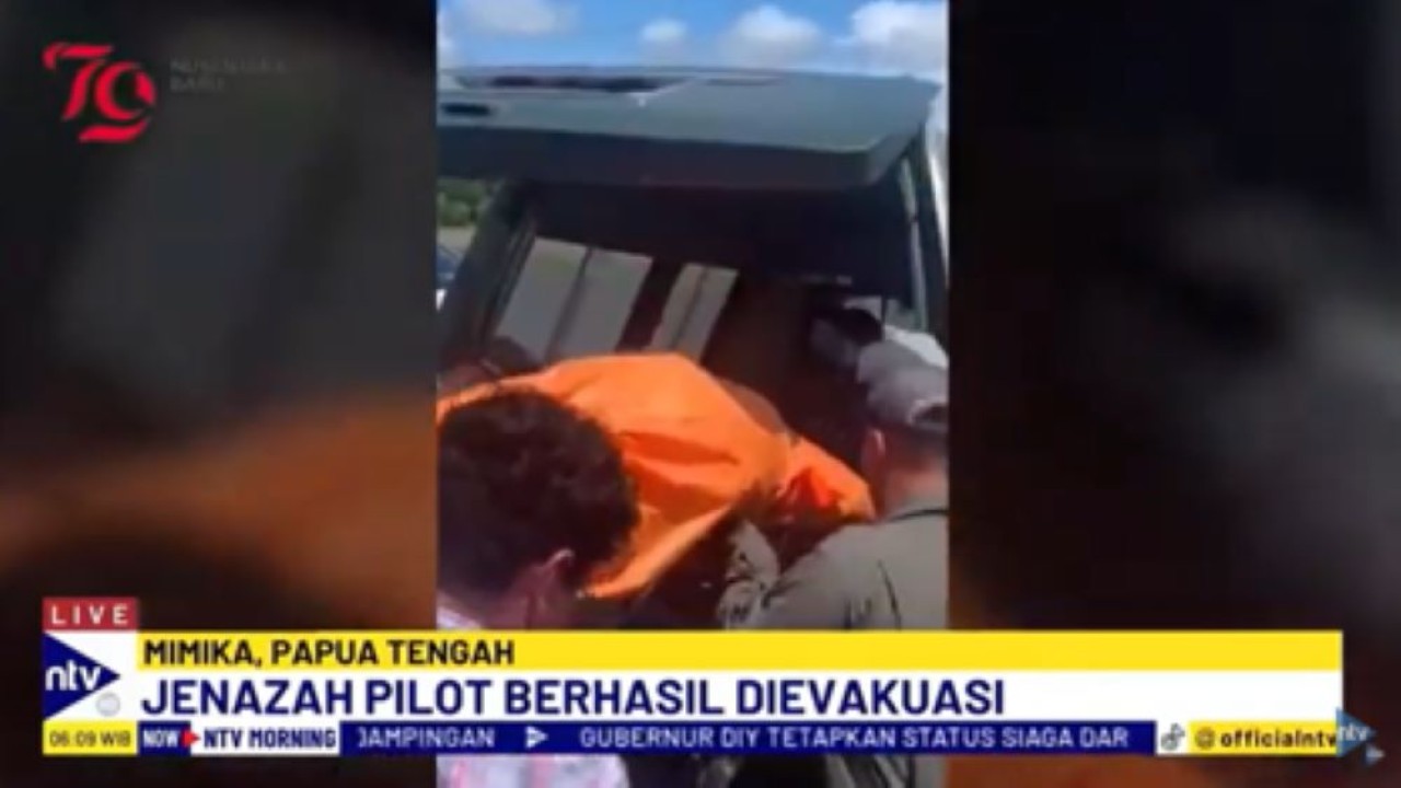 Jenazah pilot asal Selandia Baru Glen Malcolm Conning yang tewas dibunuh KKB di Papua dievakuasi