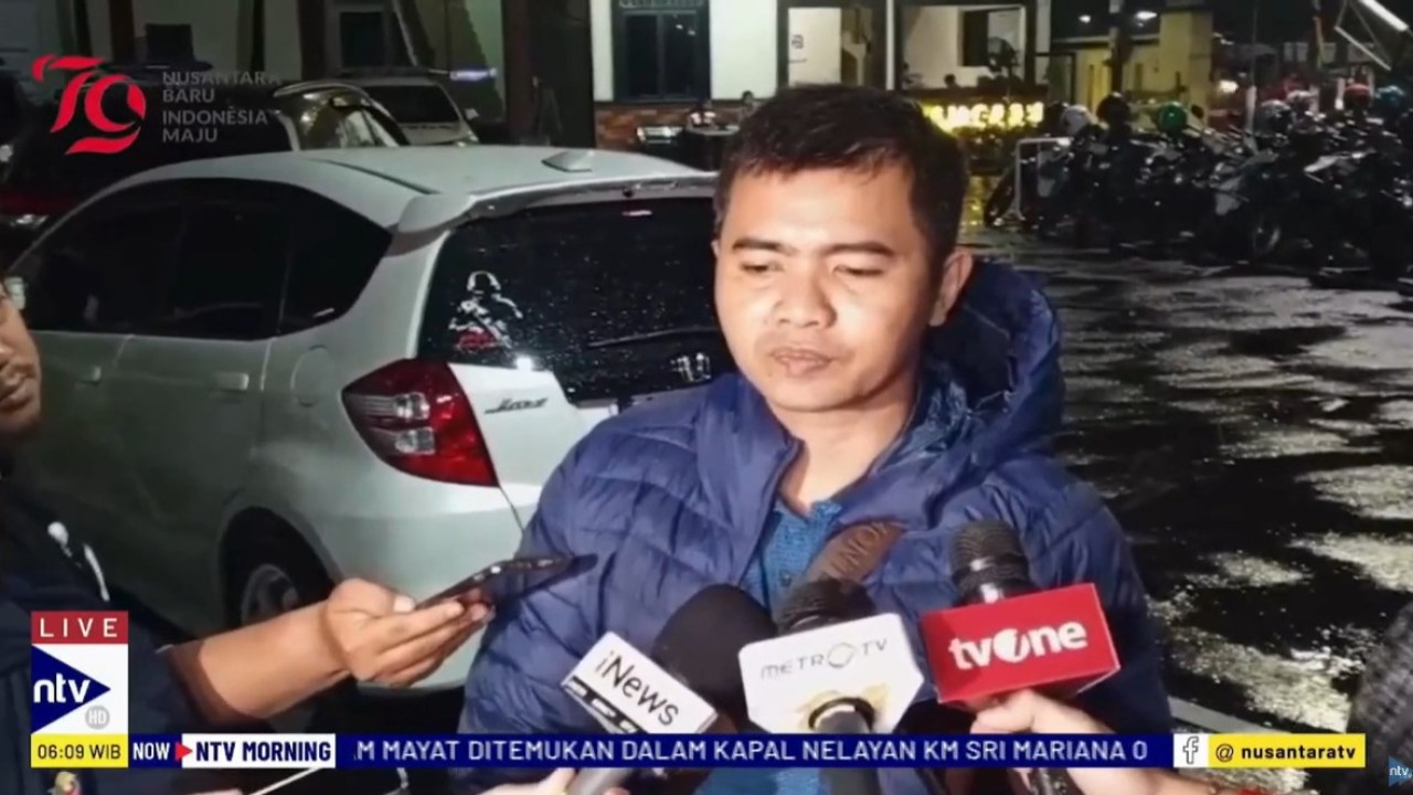 Polres Mero Depok memeriksa Arif Muamar Hidayat (38), orang tua AMW (8 bulan), balita korban dugaan penganiayaan di salah satu tempat penitipan anak atau daycare di Depok.