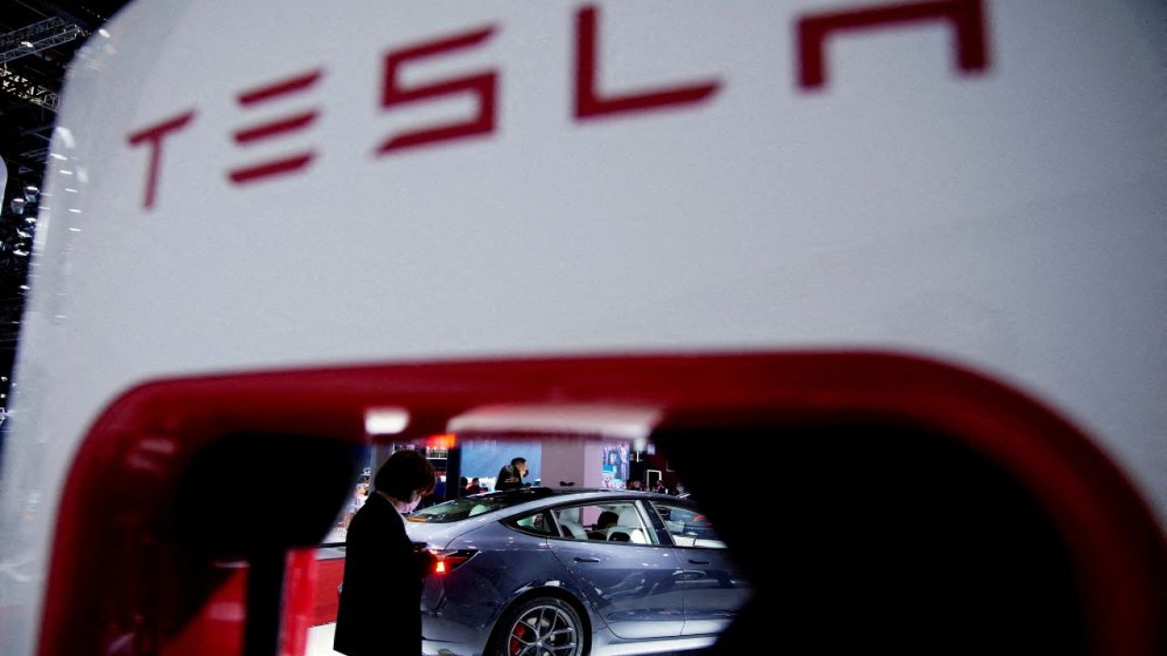 Ilustrasi. Mobil listrik Tesla. (Foto: Reuters)