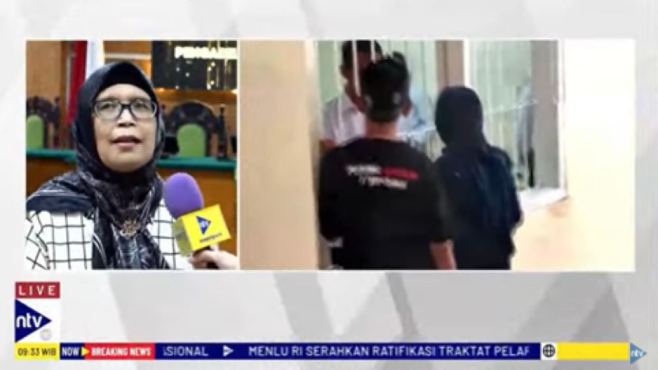 Kuasa hukum Saka Tatal mantan terpidana kasus Vina, Titin Prialianti/tangkapan layar NTV