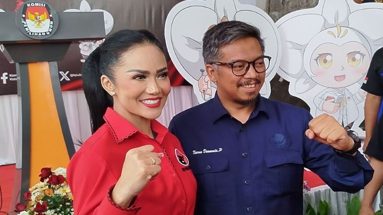 Pasangan calon wali kota dan wakil wali kota Batu, Kris Dayanti dan Kresna Dewanata dapat nomor urut 3/ist