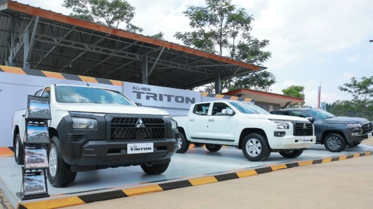 Secara umum 6 varian Mitsubishi All-New Triton dibedakan dari body style, yaitu double cabin dan single cabin. (Foto: Mitsubishi)