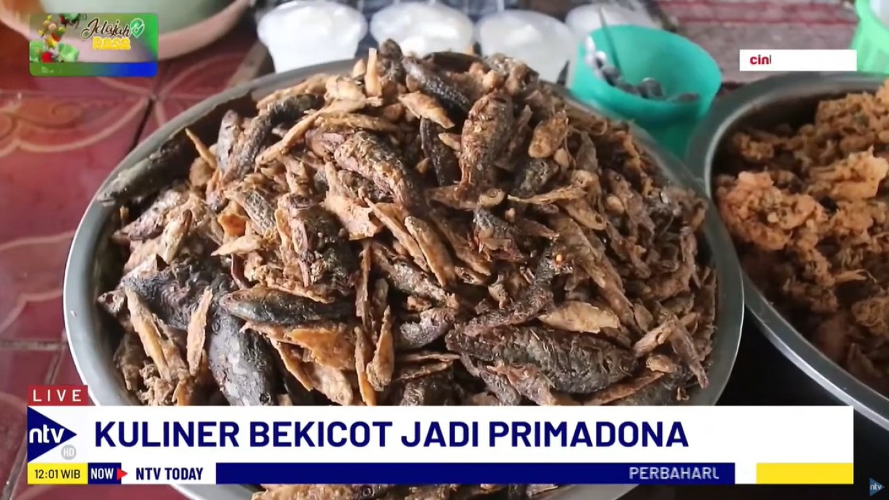 Sebuah warung oseng-oseng bekicot yang terletak di kaki Gunung Lawu ini viral, dan ramai dikunjungi wisatawan dari berbagai kota, bahkan bisa menghabiskan 200 kg bekicot setiap harinya.