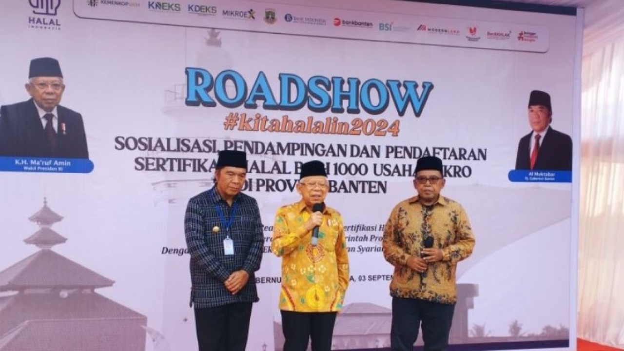 Wapres KH Ma'ruf Amin saat menghadiri acara Sosialisasi, Pendampingan, dan Pendaftaran Sertifikasi Halal bagi 1.000 Usaha Mikro di Provinsi Banten Tahun 2024 di Pendopo Gubernur Banten, Kota Serang, Banten, Selasa (3/9/2024). (Foto: ANTARA/Benardy Ferdiansyah)