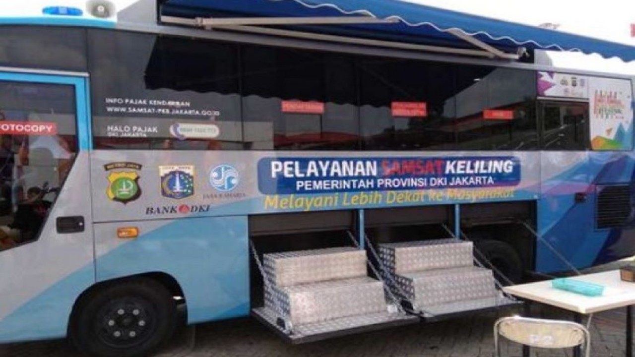 Bus pelayanan Samsat keliling. (Foto: Istimewa/tribratanews.polri.go.id)