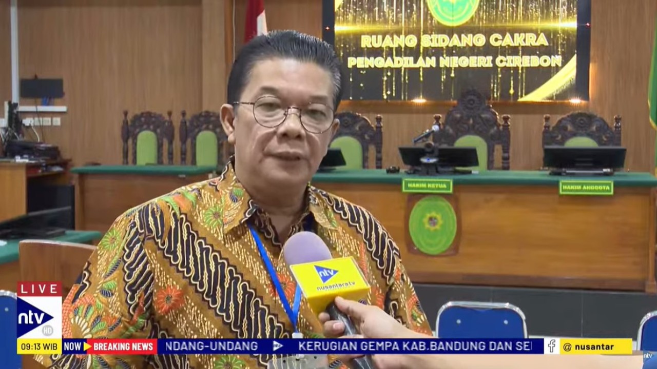 Salah satu anggota tim kuasa hukum enam terpidana kasus Vinaa, Jan Sangapan Hutabarat, menyebutkan Dedi Mulyadi dihadirkan sebagai saksi testimonium de Auditu. (Foto: Tangkapan layar NTV)