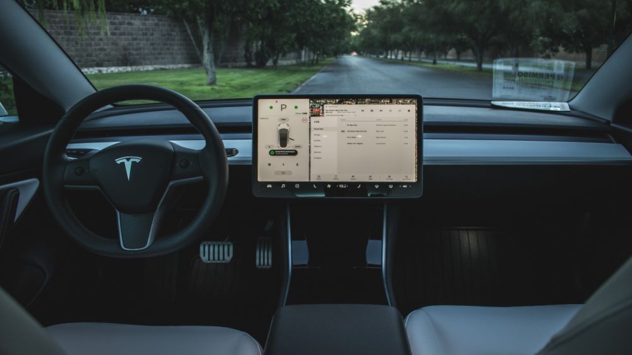 Tesla siap meluncurkan fitur keselamatan dan navigasi anak terbaru. (Foto: Teslarati)