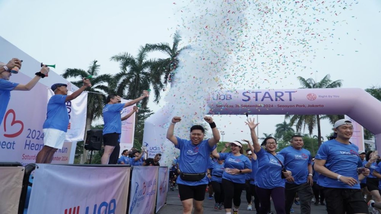 UOB Indonesia menggelar UOB Heartbeat Run/Walk 2024 kegiatan olahraga sekaligus penggalangan dana untuk mendukung siswa dengan gangguan pendengaran yang diikuti ribuan karyawan/Foto: Istimewa