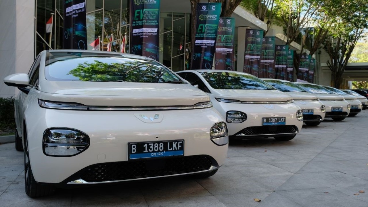 Wuling Motors (Wuling) menjadi bagian dalam acara Periklindo Electric Vehicle Conference (PEVC) 2024, yang berlangsung pada 12-13 September 2024, di InterContinental Resort, Bali.