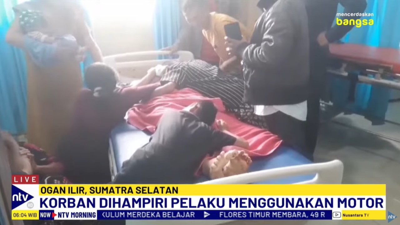 Yongki Ariansyah, seorang aktivis anggota LSM di Ogan Ilir, Sumatera Selatan, tewas usai mendapat luka tusuk di sekujur tubuh dari orang tak dikenal.