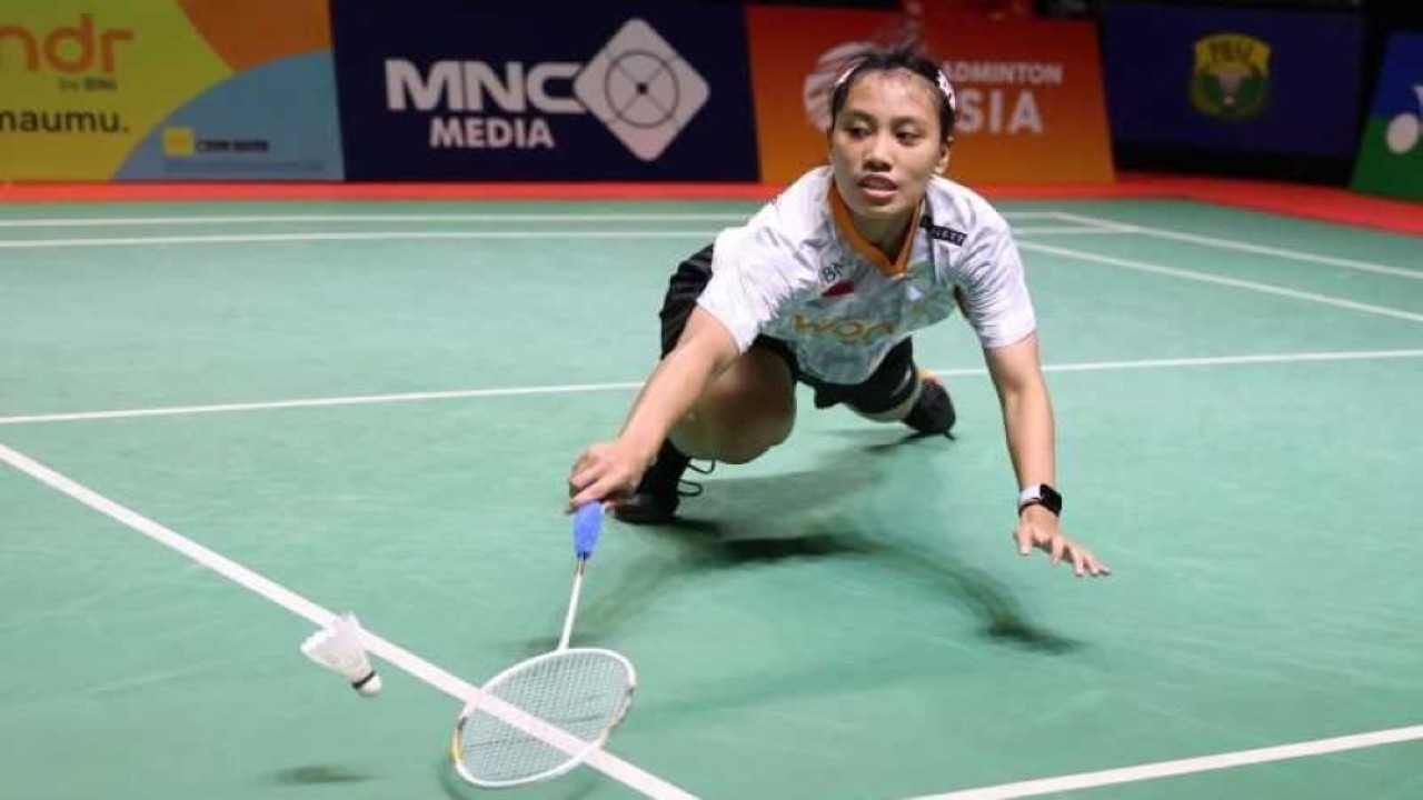 Tunggal putri Indonesia Mutiara Ayu Puspitasari saat berlaga di babak semifinal Indonesia International Challenge 2024 di Surabaya, Sabtu (26/10/2024). (Foto: ANTARA/HO/PP PBSI)