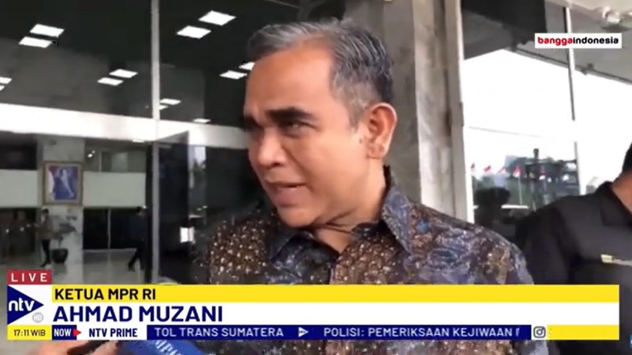 Ketua MPR RI Ahmad Muzani mengonfirmasi Anies Baswedan dan Ganjar Pranowo memastikan hadir dalam acara pelantikan Prabowo Subianto-Gibran Rakabuming Raka di Gedung Nusantara, kompleks parlemen, Senayan, Jakarta, pada 20 Oktober 2024.