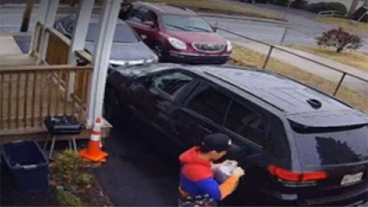 Empat pria diduga mencuri kendaraan mewah senilai jutaan dolar dari dealer di Massachusetts, New Hampshire, Connecticut, dan Pennsylvania, Amerika Serikat. (Foto: Carscoops)