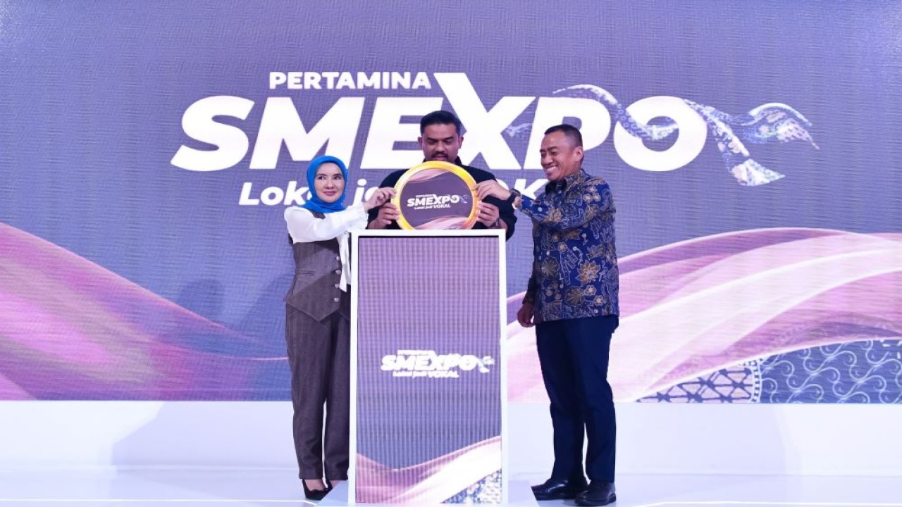 Pertamina secara simbolis membuka Pameran Retail Nasional Pertamina SMEXPO 2024, di Kota Kasablanka, Jakarta, pada Selasa 22 Oktober 2024. (Foto: Istimewa/Pertamina)