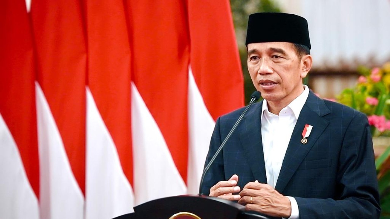 Presiden Jokowi menyatakan, penanganan stunting tidak hanya berkaitan dengan masalah gizi, tetapi juga aspek sanitasi, akses air bersih, dan lingkungan. (Foto: BPMI Setpres)