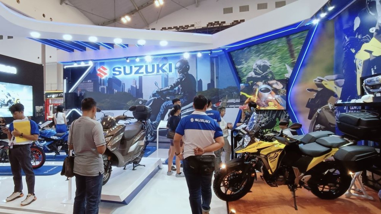 PT Suzuki Indomobil Sales (SIS) kembali hadir di ajang Indonesia Motorcycle Show (IMOS) 2024. (Foto: Adiantoro/NTV)