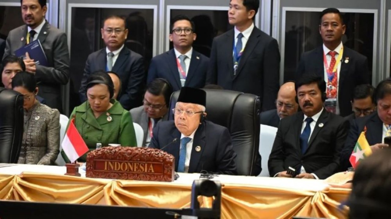 Wapres KH Ma'ruf Amin hadir dalam pertemuan tingkat tinggi ASEAN-Jepang sebagai rangkaian KTT ke-45 ASEAN di Vientiane, Laos, Kamis (10/10/2024). (Foto: BPMI-Setwapres)