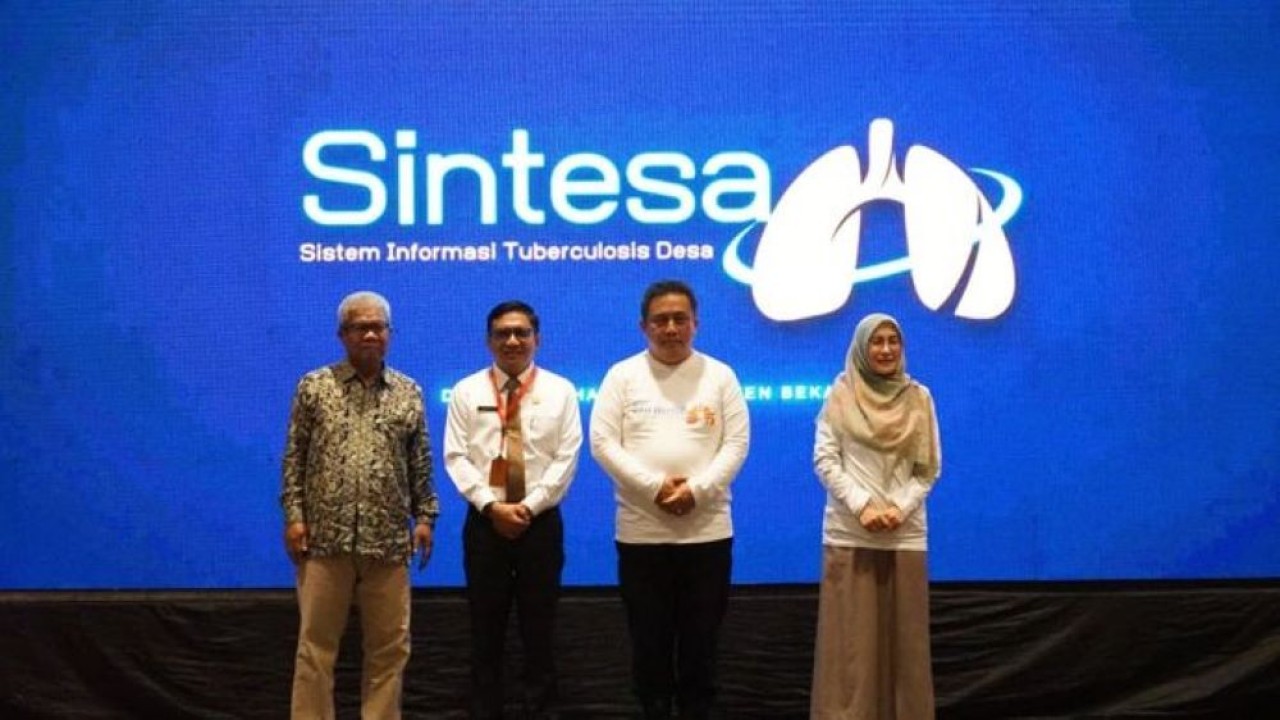 Pemkab Bekasi melalui Dinas Kesehatan, menggelar Sosialisasi Rencana Aksi Daerah (RAD) Penanggulangan TBC di Kabupaten Bekasi, sekaligus Launching Aplikasi Sistem Informasi Tuberkulosis Desa (Sintesa)/Pemkab Bekasi