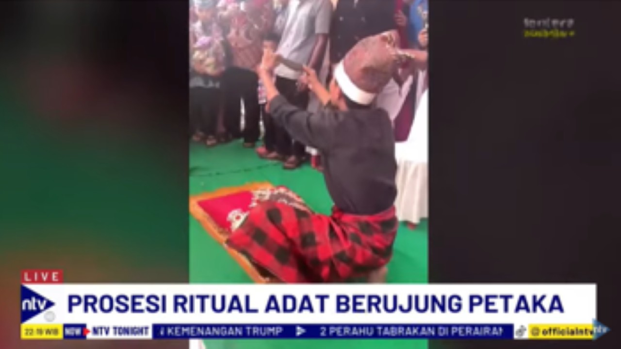 Pemuda tak sengaja tertusuk badik saat melakukan ritual adat Angngaru di Gowa