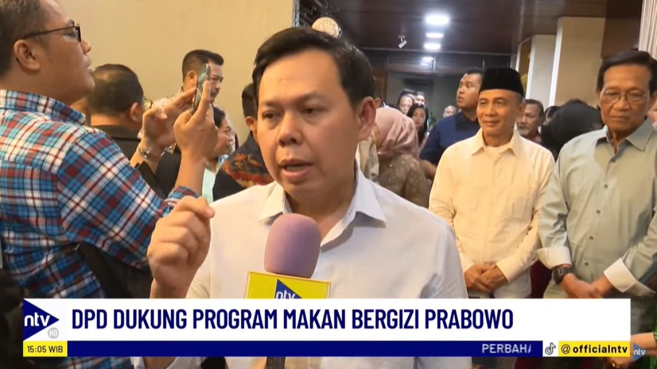 Ketua DPD RI Sultan Bachtiar Najamudin mendukung program unggulan Presiden Prabowo Subianto yakni makan bergizi gratis.