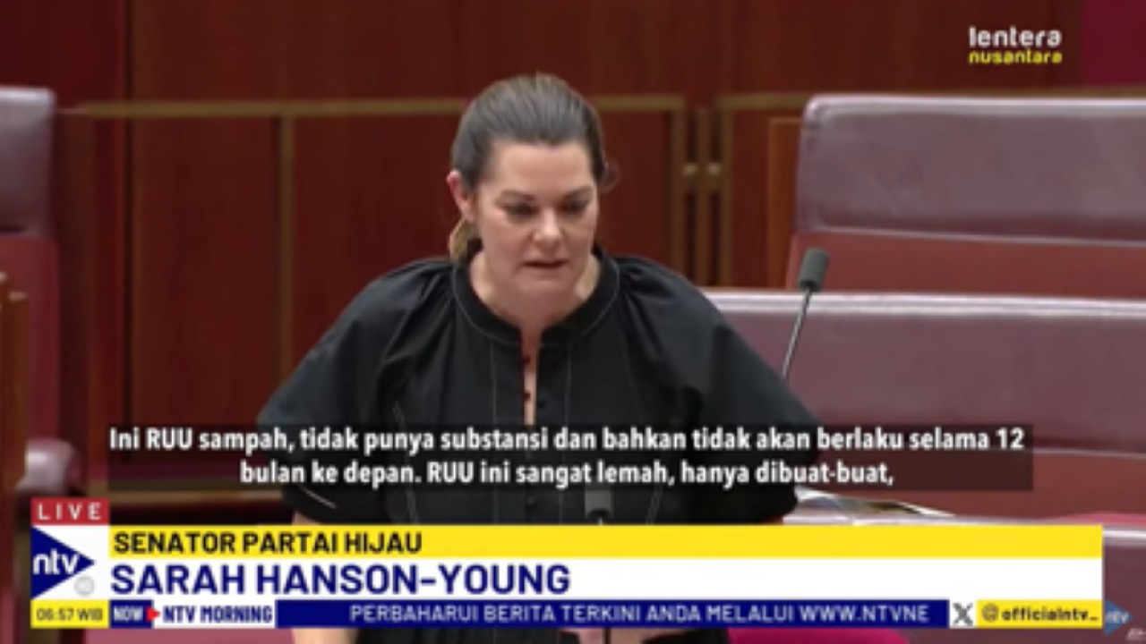 Senator Partai Hijau, Sarah Hanson-Young menolak keras RUU pelarangan media sosial bagi remaja Australia