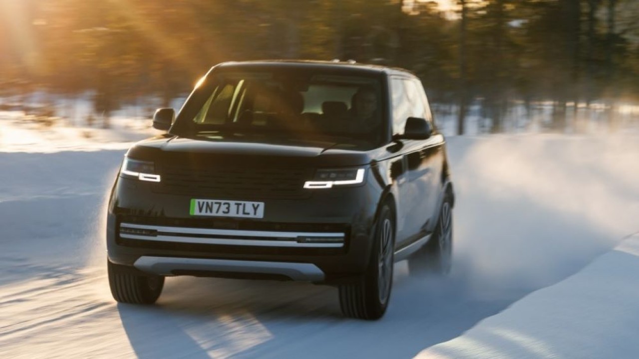 Range Rover Electric memimpin jalan bagi generasi baru kendaraan mewah tanpa emisi di bawah naungan JLR. (Foto: ArenaEV)