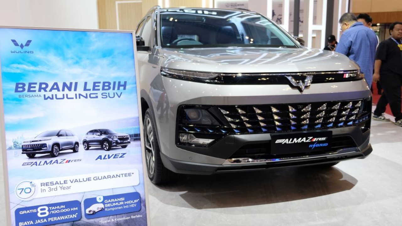 Wuling Motors menawarkan garansi seumur hidup komponen inti mobil hybrid di Indonesia. (Foto: Istimewa/Wuling)