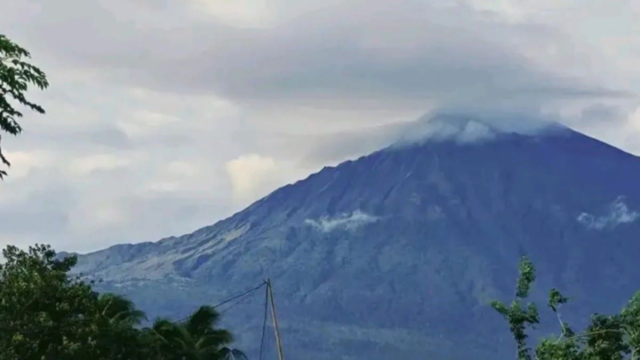 Gunung Rinjani di Lombok, Nusa Tenggara Barat. (Foto: ANTARA/HO-TNGR NTB)