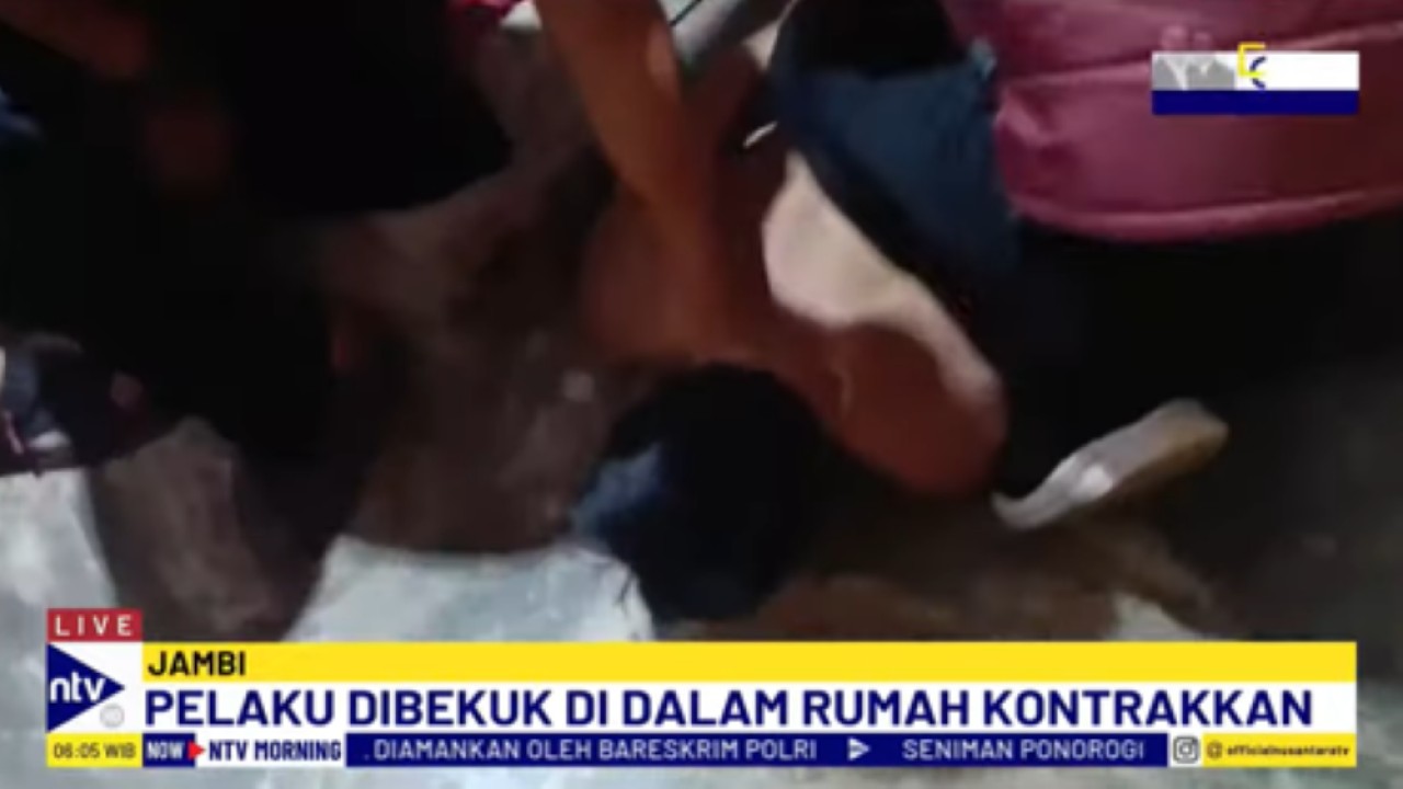 Polisi berhasil menangkap pelaku curanmor bersenpi dalam penggrebekan di Jambi