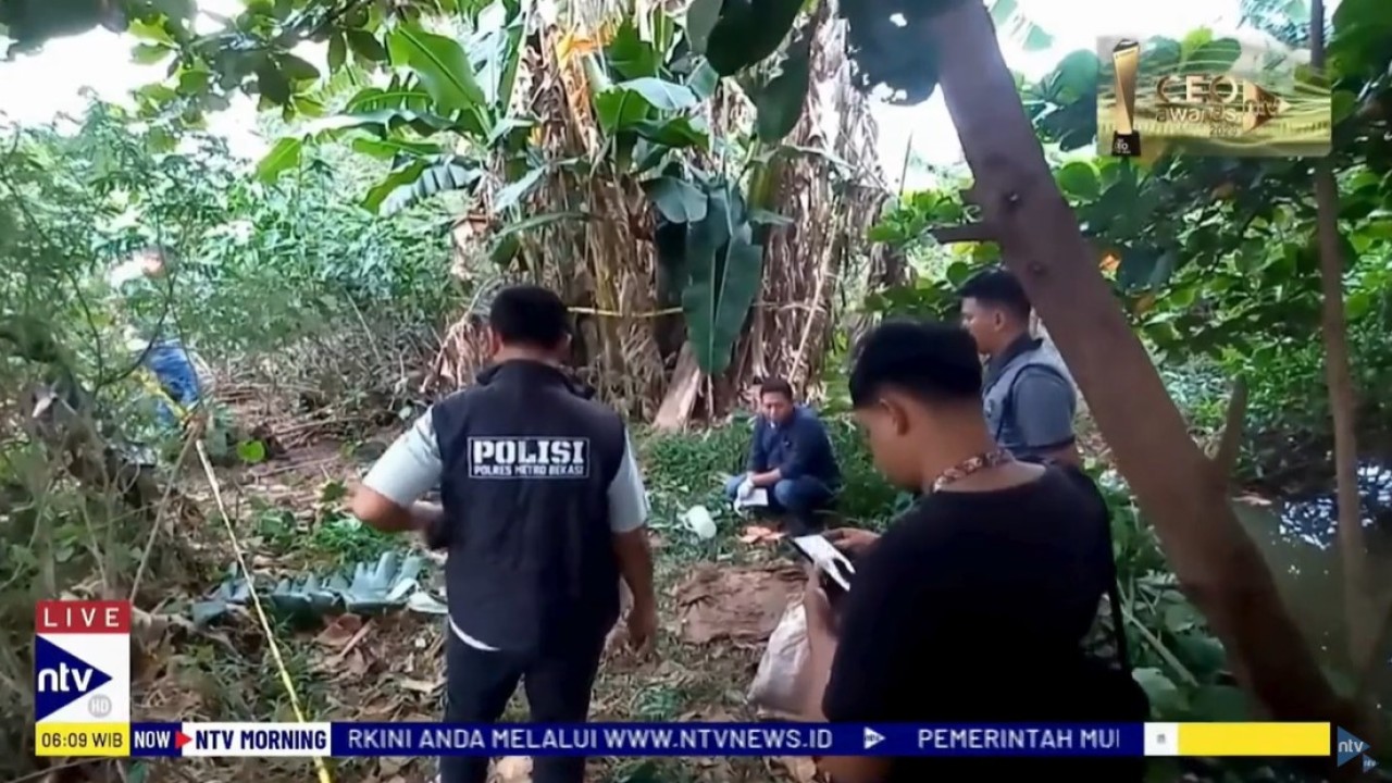 Warga di Kampung Pekopen Kobra, Desa Tambun, Kecamatan Tambun Selatan, Kabupaten Bekasi, Jawa Barat, digegerkan penemuan kerangka manusia di sebuah lahan kosong.