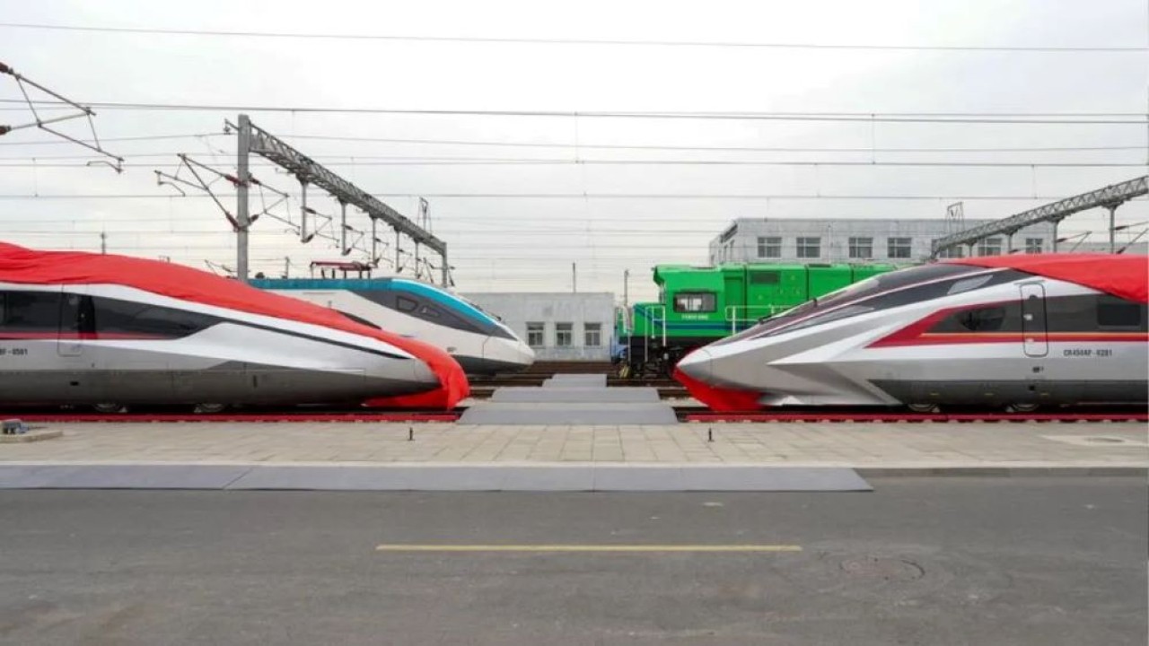 China memperkenalkan prototipe kereta berkecepatan tinggi CR450. (Foto: X @ChinaRailways)