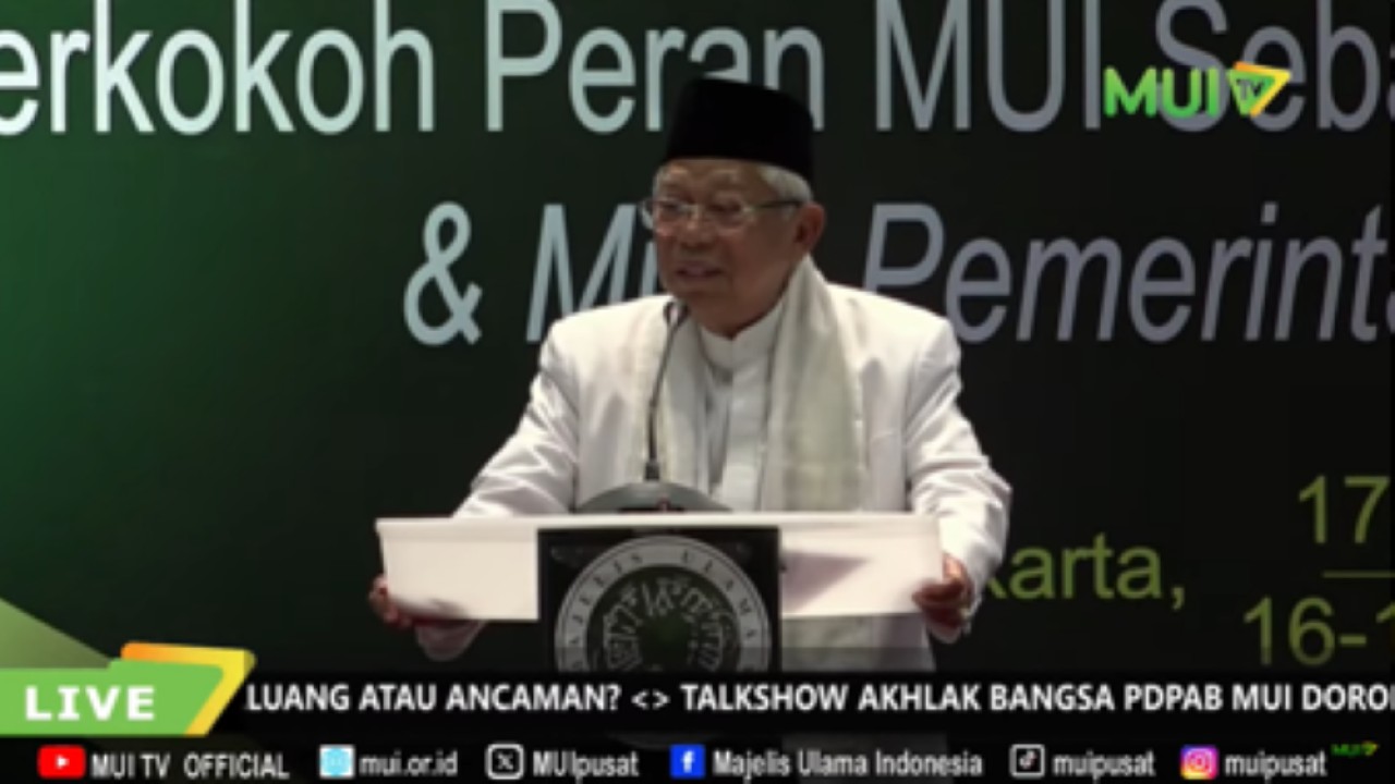 Ketua Dewan Pertimbangan MUI, K.H. Ma’ruf Amin memberikan sambutan pada Pembukaan Musyawarah Kerja Nasional IV Majelis Ulama Indonesia 2024 di Hotel Grand Sahid Jaya, Jakarta/tangkapan layar MUI TV