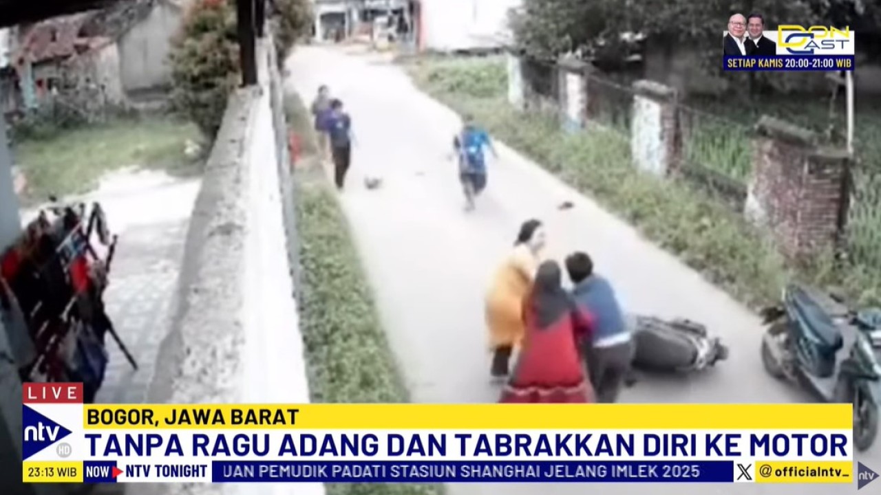 Sebuah video yang menunjukkan aksi berani emak-emak menggagalkan aksi pencurian tabung gas.