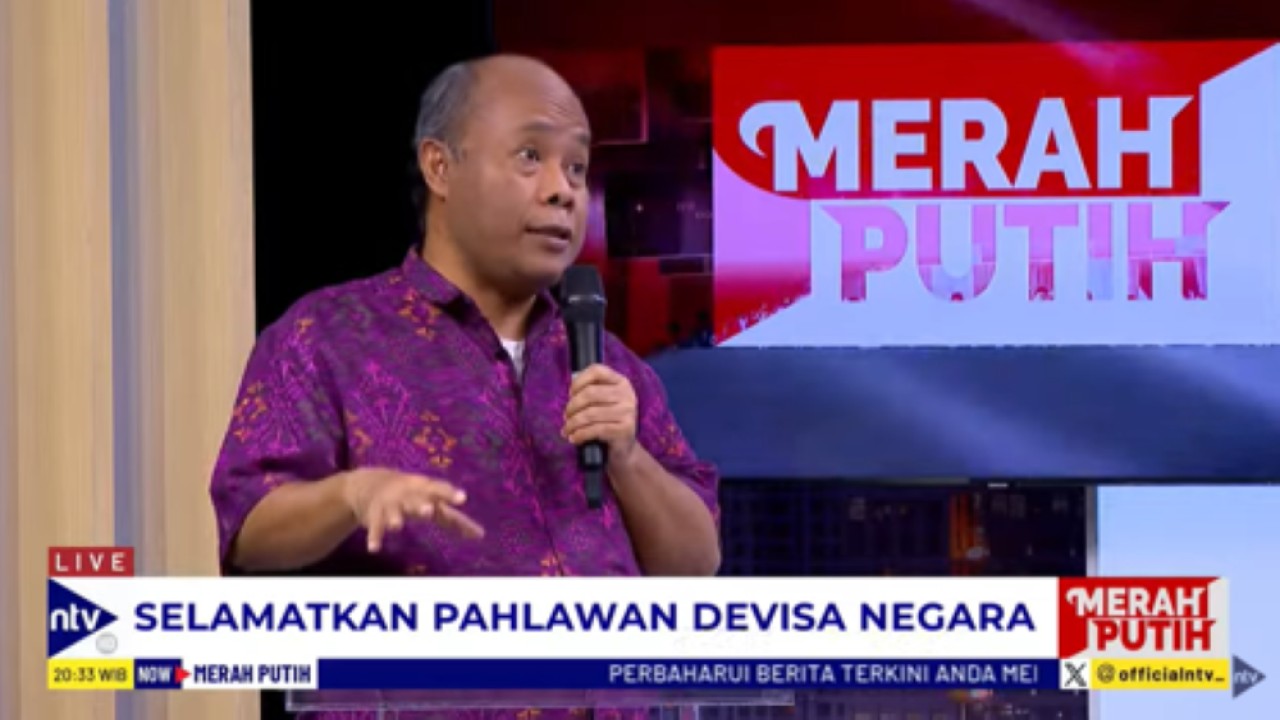 Direktur Eksekutif Migrant Care Wahyu Susilo dalam acara Merah Putih di Nusantara TV