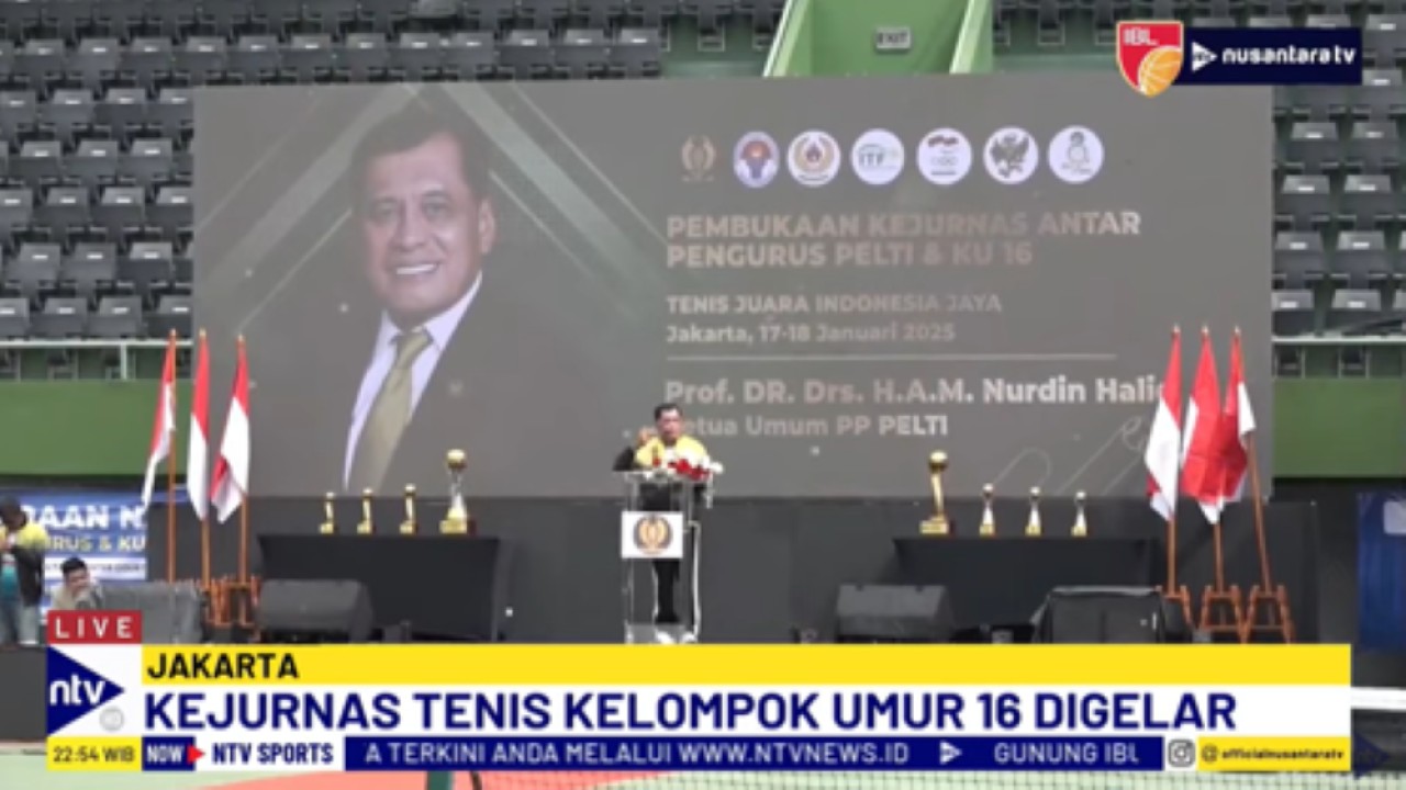 Ketua Umum PP Pelti Nurdin Halid bersama jajaran pengurus merayakan HUT ke-89 Pelti