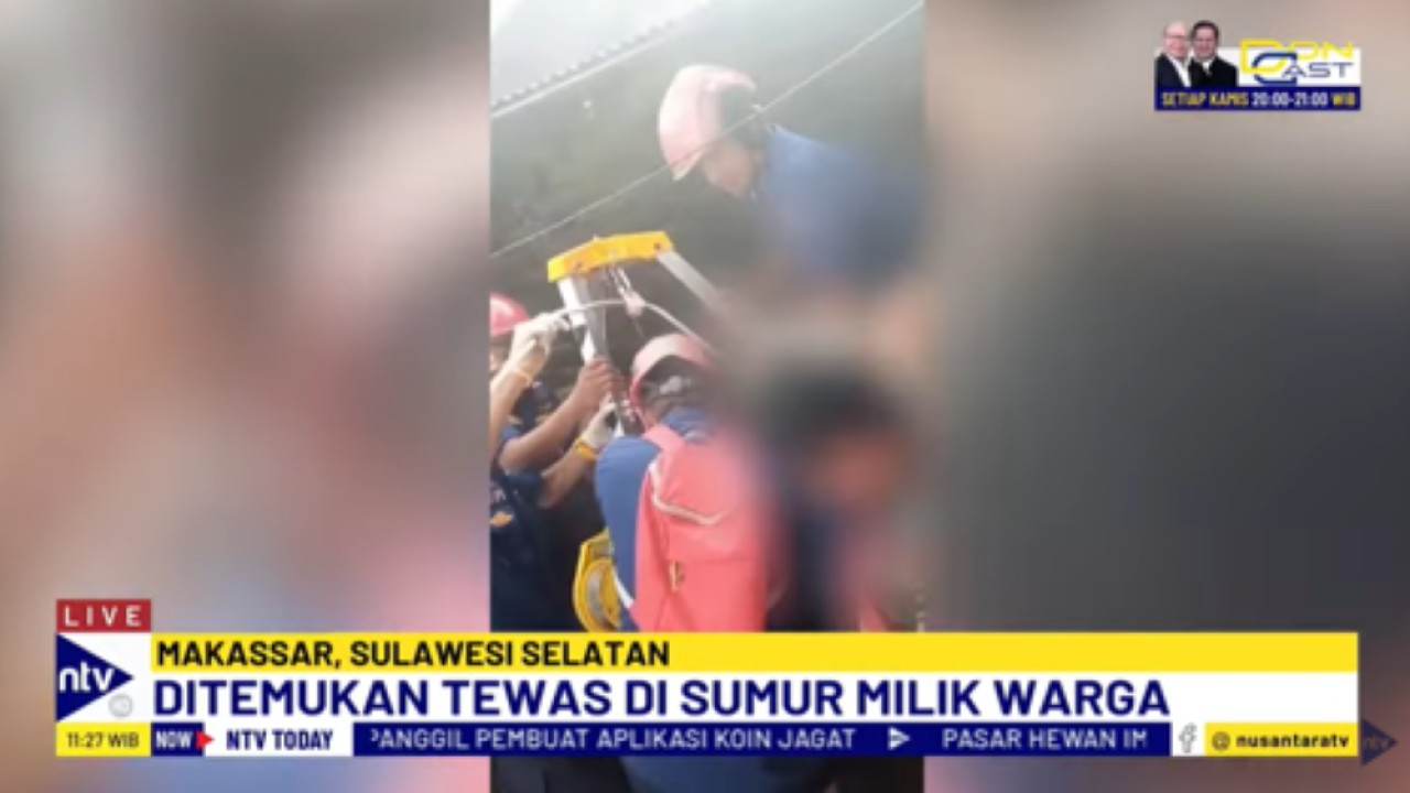 Proses evakuasi jenazah ODGJ yang tewas di dalam sumur