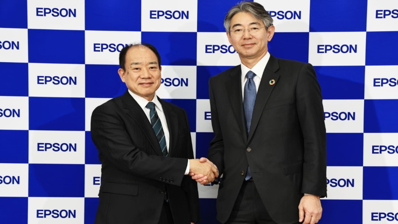 Yasunori Ogawa (kiri), Chairman dan Director, Seiko Epson Corporation dan Junkichi Yoshida (kanan), President and Representative Director, Chief Executive Officer, Seiko Epson Corporation. (Foto: Istimewa/Epson)