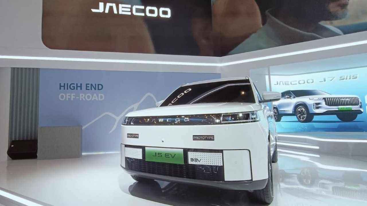 Jaecoo resmi memperkenalkan model J5 EV secara global di IIMS 2025. (Foto: Adiantoro/NTV)